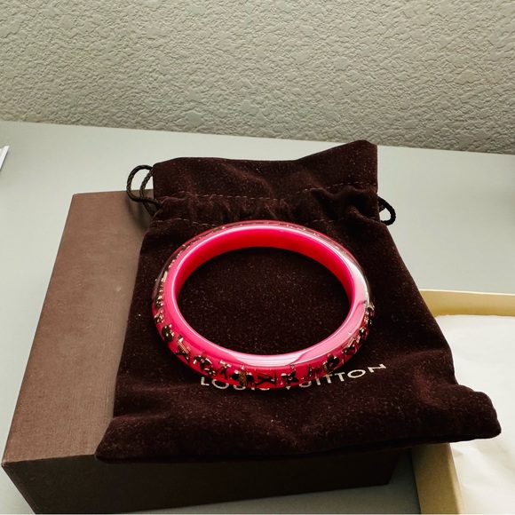 Like New Authentic Louis Vuitton Rose Pop Inclusion Resin Gold Bangle - Picture 2 of 6